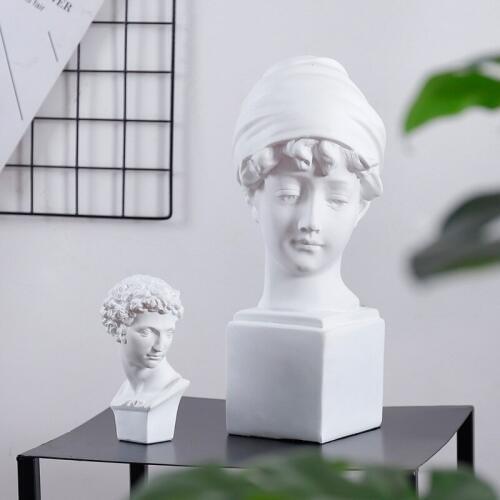 Resin Figure Statue Art Sketch Props Sculpture Decoration Model Photography Props Figurine Character Decoration