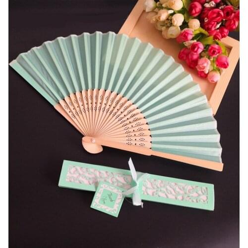 100pcs Mint Green Personalized Wedding Gift Fan Wedding Silk Hand+Customized Print Names and Date With Organza Gift Bag Gift Box