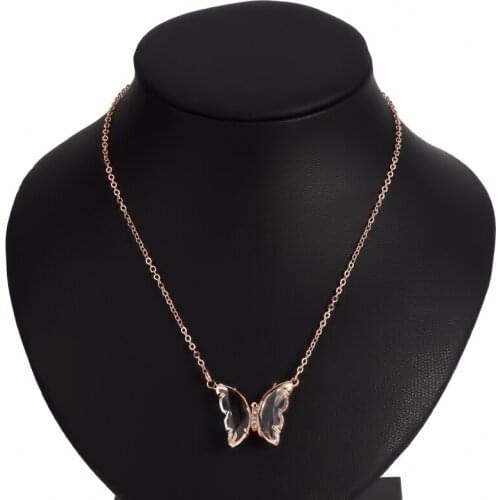 Fashion Glass Nine Colors Crystal Butterfly Pendant Necklace For Women Glamour Female Color Butterfly Necklace Jewelry