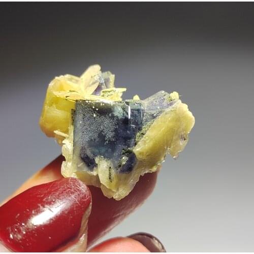3.4g-30.4gNatural rare fluorite mineral specimens and stone decoration restoration can be used for QUARTZ GEM home decoration