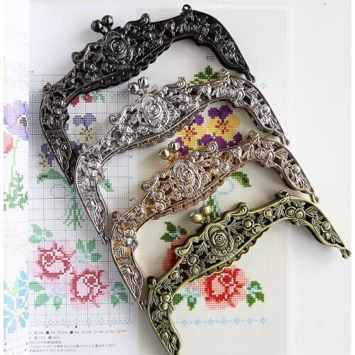 Five pieces 16. cm DIY Metal Frame Purse for Clutch Coins Bag Handle Kiss Clasp Lock Accessories For Bag obag handle with screws