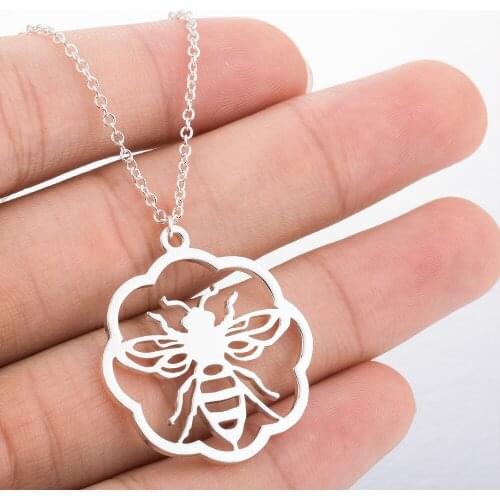 Mini Stainless Steel Origami Bee Necklace Tiny Small Round Pendant Necklaces For Women Girl Clavicle Chain Choker Collars Mujer