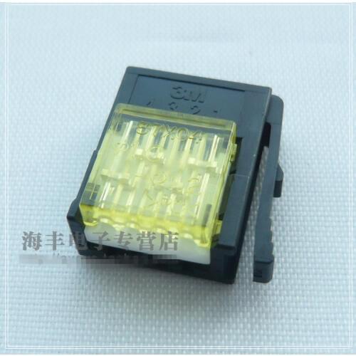 Original new 100% small clip connector 37104-3122-000FL 4 core 37X04 male connector yellow