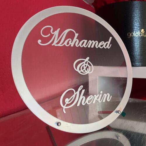 Personalized Round Wedding Sign Mirror Acrylic Welcome Sign Wedding Welcome Sign Custom Name Sign Wedding Board Decor with Stand