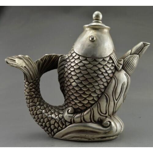 Elaborate Chinese Collectible Decorated Old Handwork Tibetan Silver Big Fish Auspicious Tea Pot