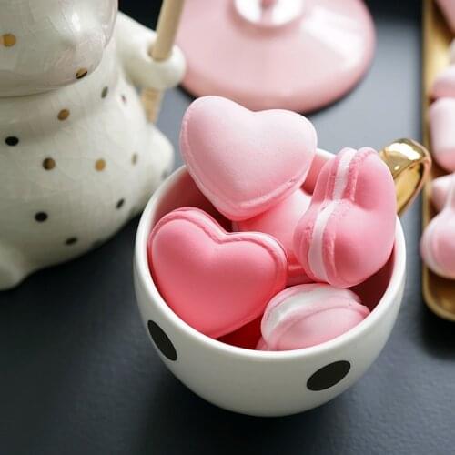 2pcs Valentines Day present Simulation macaron ornaments Fake snack photography props Love macaron toy