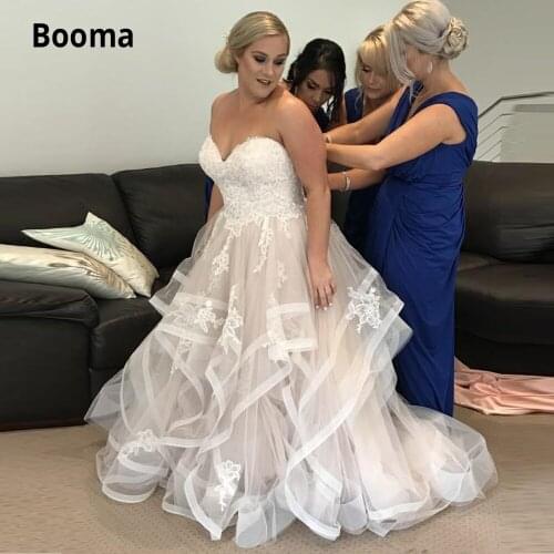 Booma Plus Size Bridal Wedding Dresses Beach 2020 Cascading Ruffles Tulle Lace Appliqued Country Garden Lace up Wedding Gowns