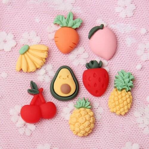 10pcs Simulation resin fruit avocado pineapple peaches accessories effervescent mobile phone shell material