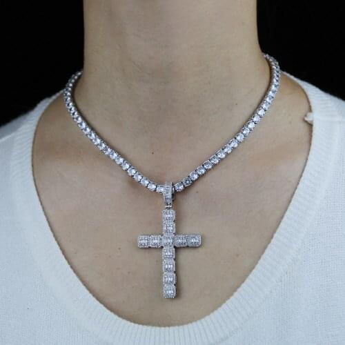 2021 New Iced Out Bling Pray Cross Pendant Necklace 5A Cubic Zirconia Paved Hip Hop Women Collar Jewelry