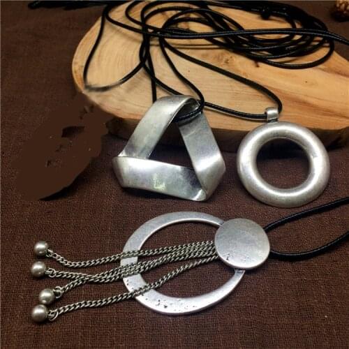 Vintage Metal 2020 Geometric Pendant Necklace New Round Triangle Antique Silver Color Necklace Retro Accessories