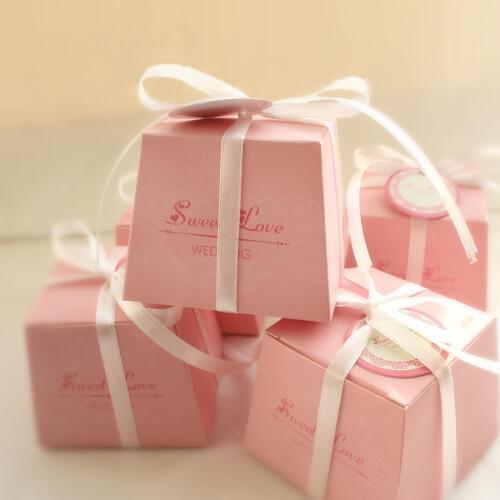 50pcs/lot Beautiful Fresh Style Wedding Candy Box With Ribbon And Card Solid Sweet Love Warm Pink Candy Box Party Favor Gift Box