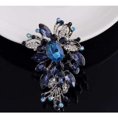 Rhinestone Diamante Vintage Style Flower Brooches For Women clothing Pins Winter Design Jewelry Party Accessories Gift AE128