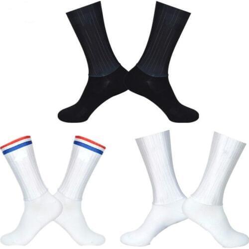 Seamless Cycling Socks Men Black White Road Bicycle Socks Outdoor Brand Racing Bike Bicycle Calcetines Ciclismo D005