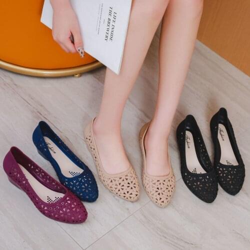 Shoes Woman Sandals Plus Size 2021 Low-Cut Chunky Heel Pointed Soft Leather Versatile Leather Shoes Womens Luxury Fashion