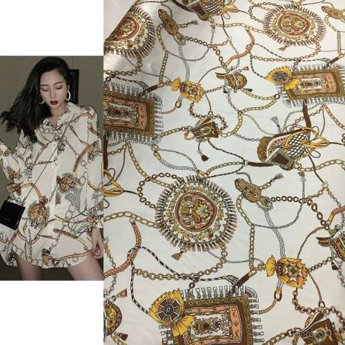 2021 New Baroque Style Fashion Chain Printed Stretch Satin Mulberry Silk Dress Fabric