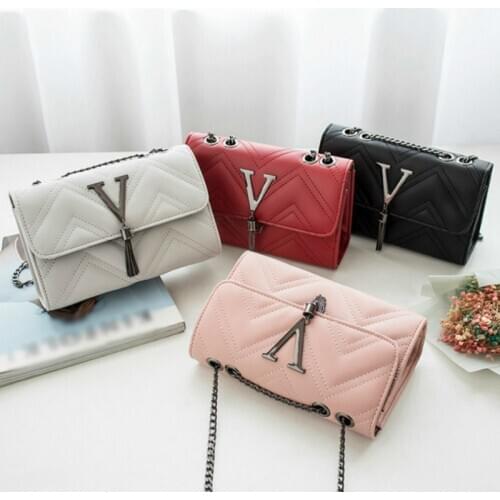 Famous Brand Handbags Luxury Designer Shoulder Bag for Women 2020 Pu Leather Small Crossbody Bag Tassel Chain Messenger Bags