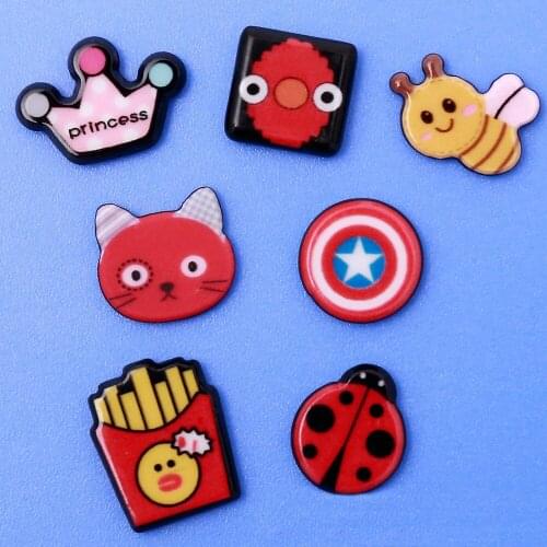 100pcs/lot Small Size Cartoon Fish Bee Cat Crown Princess Flatback Planar Resin DIY Craft Embellishments for Home Decorations