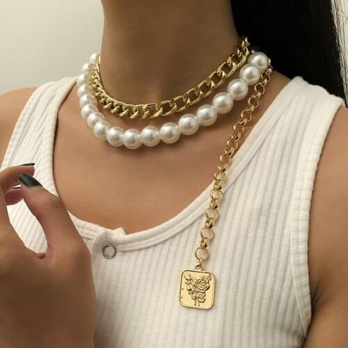 Punk Exaggerated Jewelry with Thick Chain Square Brand Pendant Retro Imitation Pearl Set Necklace for Female