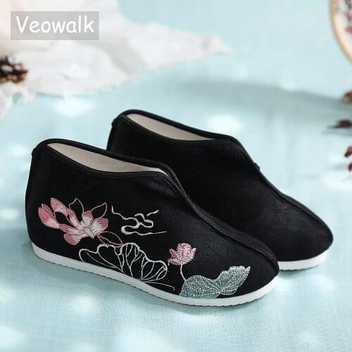 Veowalk Women Cotton Mid-Top Shoes Warm Fleece Lining Winter Chic Elegant Ladies Jacquard Embroidered Soft Flat PlatformsF051