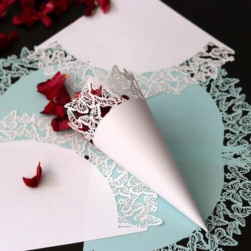 20pcs New Wedding White Confetti Diverse Lace Paper Petals Candy Placed Natural White Confetti Cone For Wedding Party Decoration