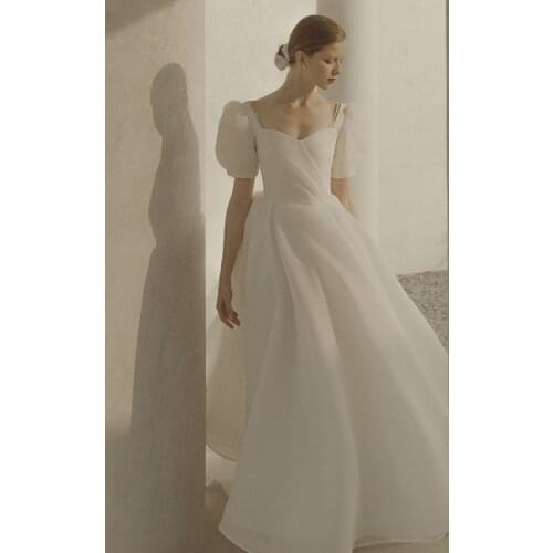 2021 Korea Style Sweetheart Puffy Sleeve Satin A-Line Backless Simple Plain Wedding Dress Bride Gown Vestidos De Novia