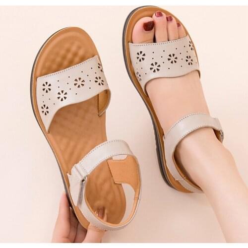 Summer Shoes Women Sandals Soft Vintage Comforteble Mom Shoes Hook Loop Ladies Flat Shoes Hollow Out Casual Female Footwear 2021