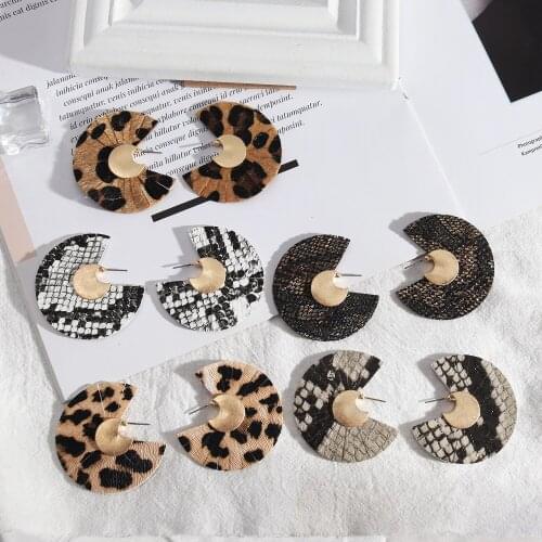 Fan Shape PU Leather Leopard Print Earrings Fashion Alloy Exaggerated Joker Street Sale Popular Dangle Earings Brand Jewelry