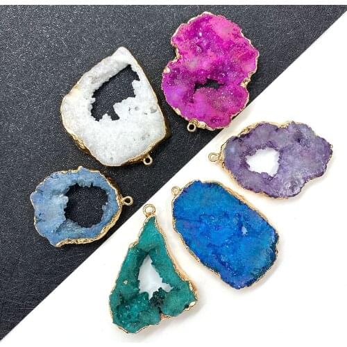 Natural Stone Irregular Crystal Pendant, Used for Fashion DIY Jewelry Making Necklace and Bracelet Accessories. Size 35-45mm