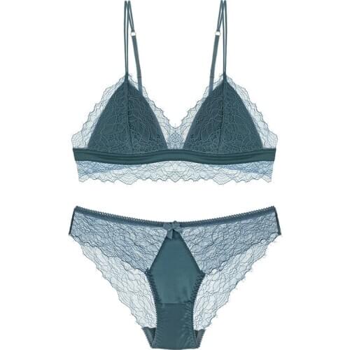 2020 New Sexy Eyelash Lace Triangle Bra and Panties Set Thin Cup Wire Free Satin Underwear Girls Bra Set Women Lingerie