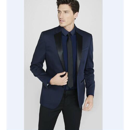 Newest Groomsmen Notch Black Lapel Groom Tuxedos Center Vent Men Suits Wedding Best Man (Jacket+Pants+Tie+Hankerchief) B872