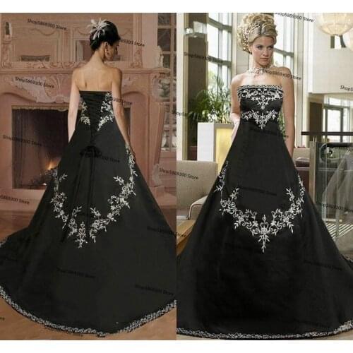 Vintage Black Gothic Wedding Dresses with Embroidery 2021 Strapless Lace-up Corset Back Beaded Stain Country Bridal Dress