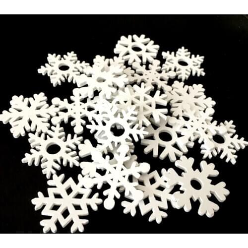 50Pcs White Wooden Christmas Embellishments Snowflakes Christmas Ornaments Xmas Pendants for DIY Craft Scrapbooking Card