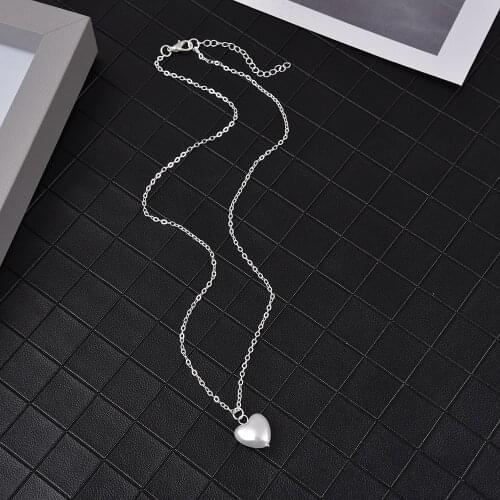 Minimalist Heart Shaped Pearl Pendant Necklace Sweet Cute Charm korean Fashion Necklace For Women Couple Jewelry 2021