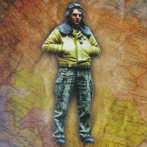 1/35 Modern Russian tankman, Resin Model Soldier GK, Military theme, Unassembled and unpainted kit