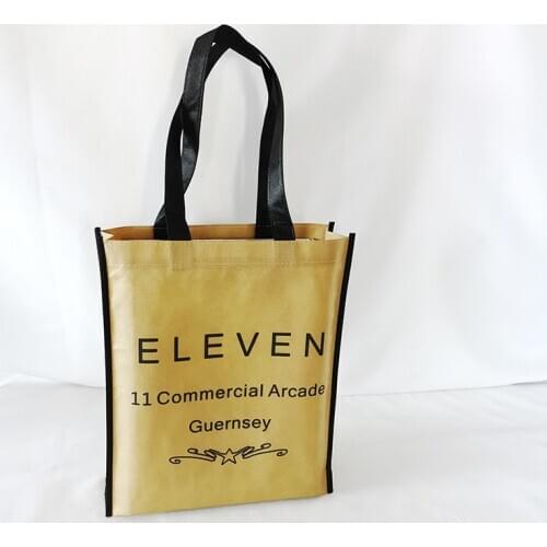 Wholesales 500pcs/lot New Design Customized Non Woven Handle Bags with Logo Reusable T-shirt Packaging Handbag for Men Women