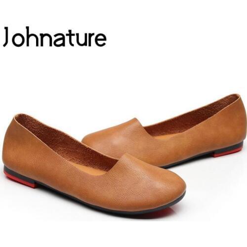 Johnature 2020 New Spring/autumn Retro Handmade Solid Shallow Soft Sole Round Toe Comfortable Slip On Shoes For Women Flats
