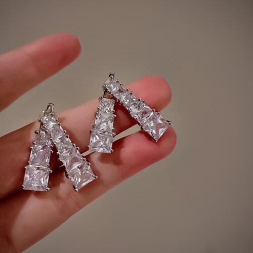 2021 Korean Exquisite CZ Zircon Letter V Shape Stud Earrings for Women Temperament Gold Silver Color Earrings Wedding Jewelry