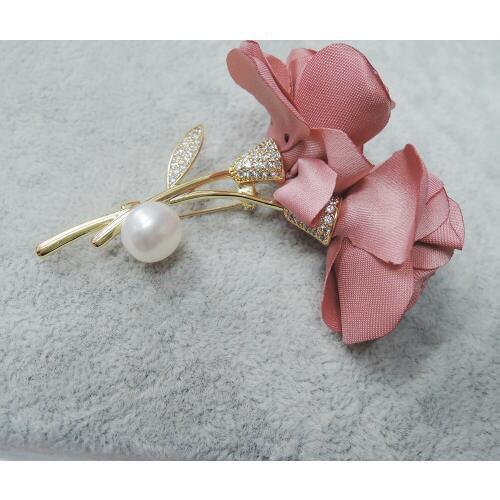 100% nature freshwater pearl brooch -very fashion flower brooch high quality