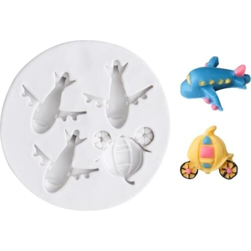 Cartoon three-dimensional small plane chocolate mold fondant cake decorating tools silicone mold DIY baking tools