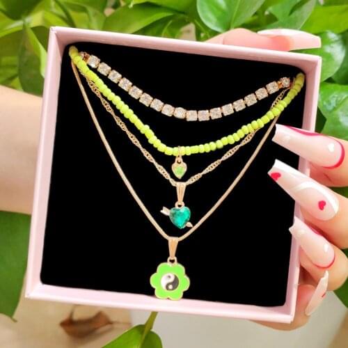 2021 New Fashion Green Heart Crystal Pendant Necklace for Women Multi-layer Beaded Yin Yang Choker Necklace Party Jewelry Gift