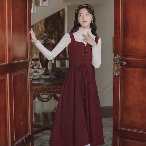 Elegant and Versatile Autumn French Retro Strappy Dresses Sexy Square Neck Bow Tie and Sweet Design Female Red Strap Dress Midi