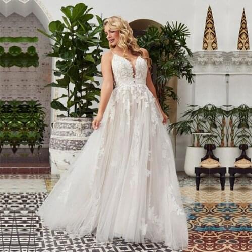 V Neck Tulle Wedding Gown 2021 Appliques Lace Wedding Dresses With Lace Appliques Bridal Gowns Backless Vestido de Noiva