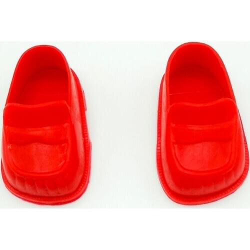 Par zapatos mocasín para muñeca tipo Lesly de Famosa. Medidas zapato: 48 x 27 MM. Regalo colección vintage