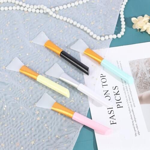 5pcs/set Silicone Brush Gel Glue Resin Jewelry Making Tools Face Mask Glue Brush Easy To Peel DIY Tools 5 Color