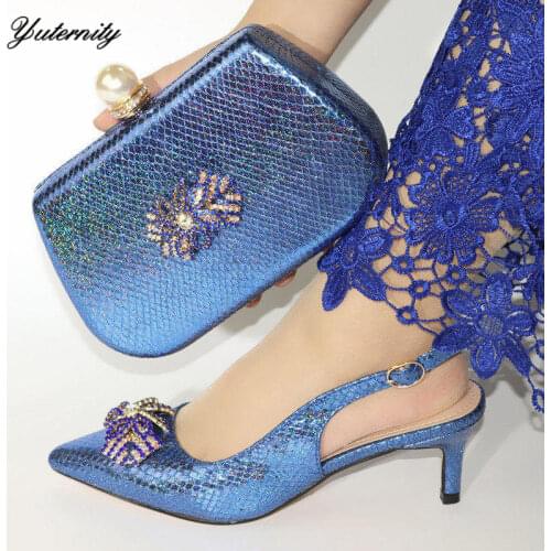 Latest Italian Women Pumps Shoes With Bags Set For Party Nigerian Decorated With Rhinestone Middle Heels Shoes And Bag Set