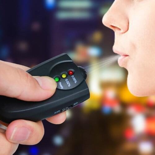 Mini Alcohol Tester Breathalyzer Keychain Design LED Alcohol Breath Tester Alcohol Analyzer Diagnostic Tool