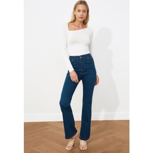 Trendyol High Waist Flare Jeans TWOSS21JE0443