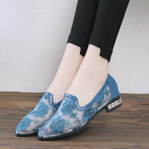 Womens Flat Shoes Lace Fabric New Mesh Hollow Sandals Womens Flat Shoes Embroidered Lace Womens Shoes and Sandals