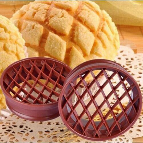 1PC Lattice Press Pineapple Cake Mold Decorating Tools Baking Dish Bun Bread Cutter Kitchen Bakeware Pastry Tools OK 0426