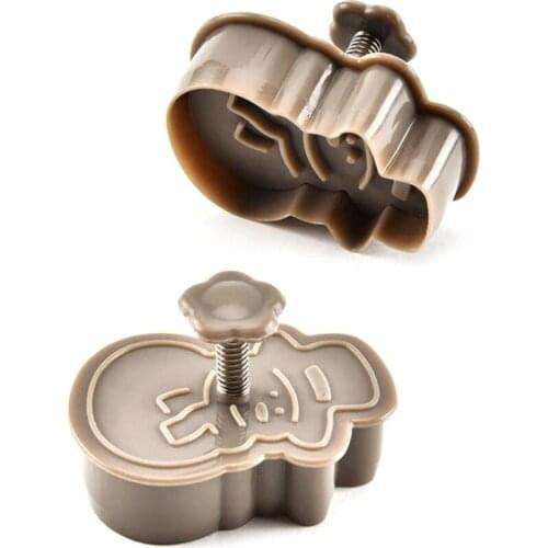 4pcs Cookie Stamp Biscuit Mold 3D Cookie Plunger Cutter DIY Baking Mould Christmas Cookie Cutters Color Random Cookie Tools